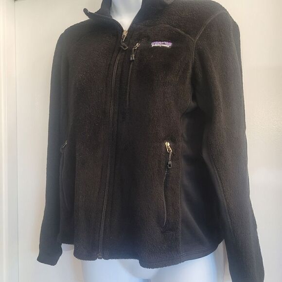 Patagonia super soft black jacket - Picture 2 of 9